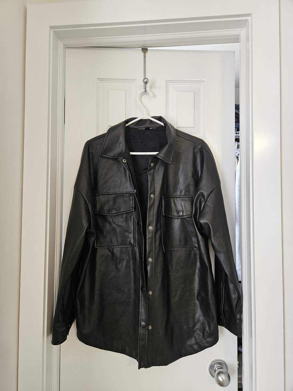 Sloane & Sadie Women faux leather shacket size L